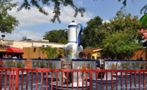 La Fiesta de las Tazas tea cup ride