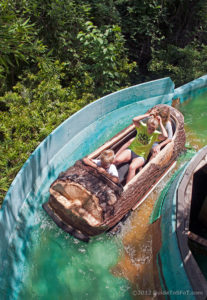 El Aserradero log ride vehicle