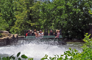 Roaring Rapids ride