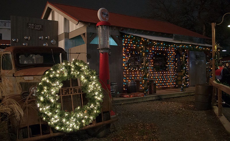Holiday in the Park Starts November 19