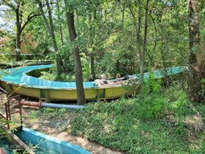 Log ride track