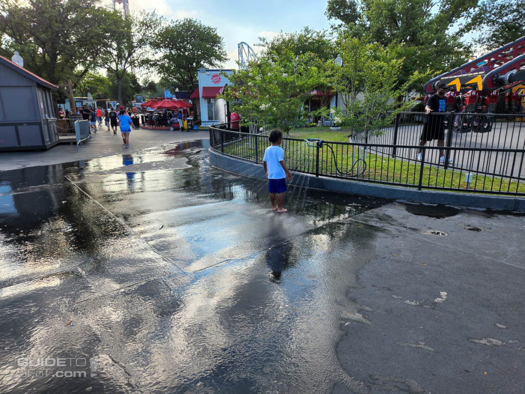 Water sprinkler at Six Flags over Texas