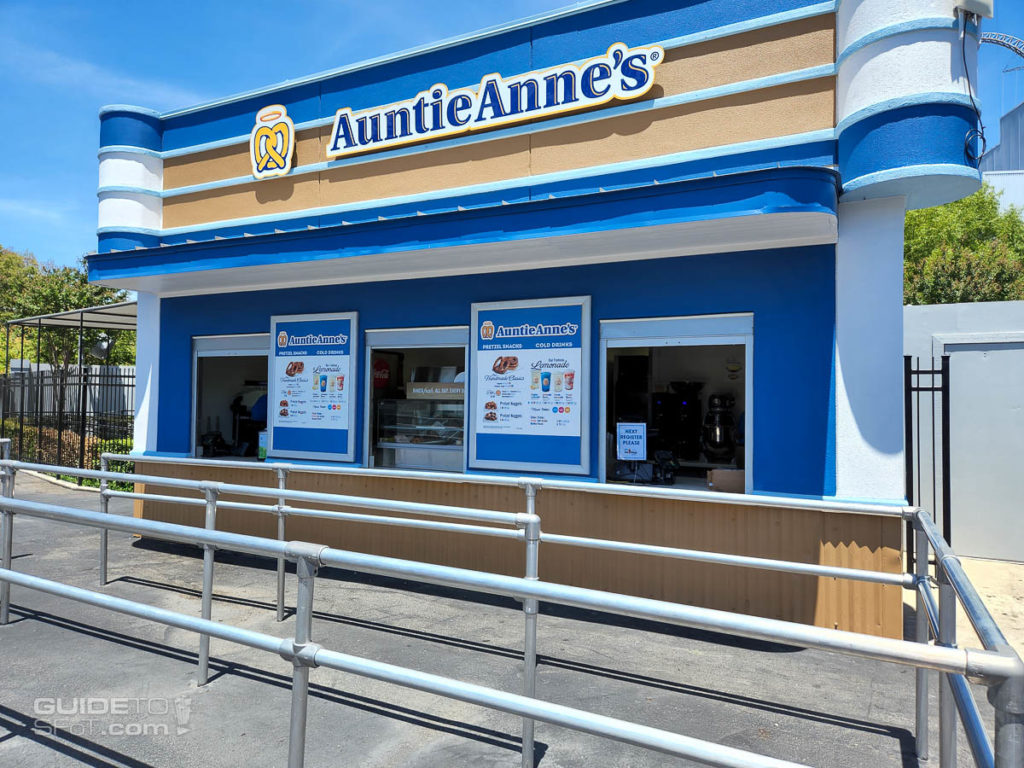 Auntie Anne's Pretzels at Six Flags over Texas