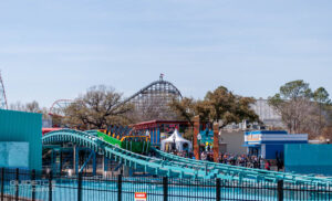 Aquaman Power Wave airtime hill
