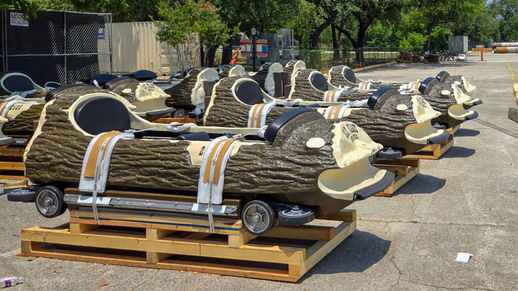 New logs have arrived for El Aserradero