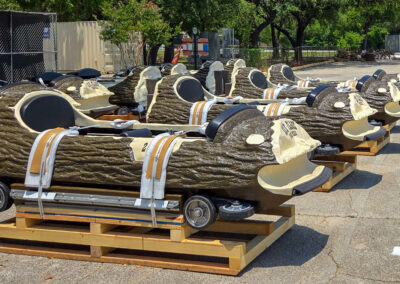 New logs have arrived for El Aserradero