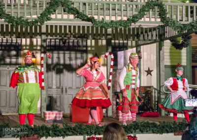 T'was a Merry Mishap show at Six Flags over Texas