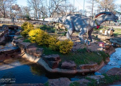 Water feature running around Dino Off Road Adventure