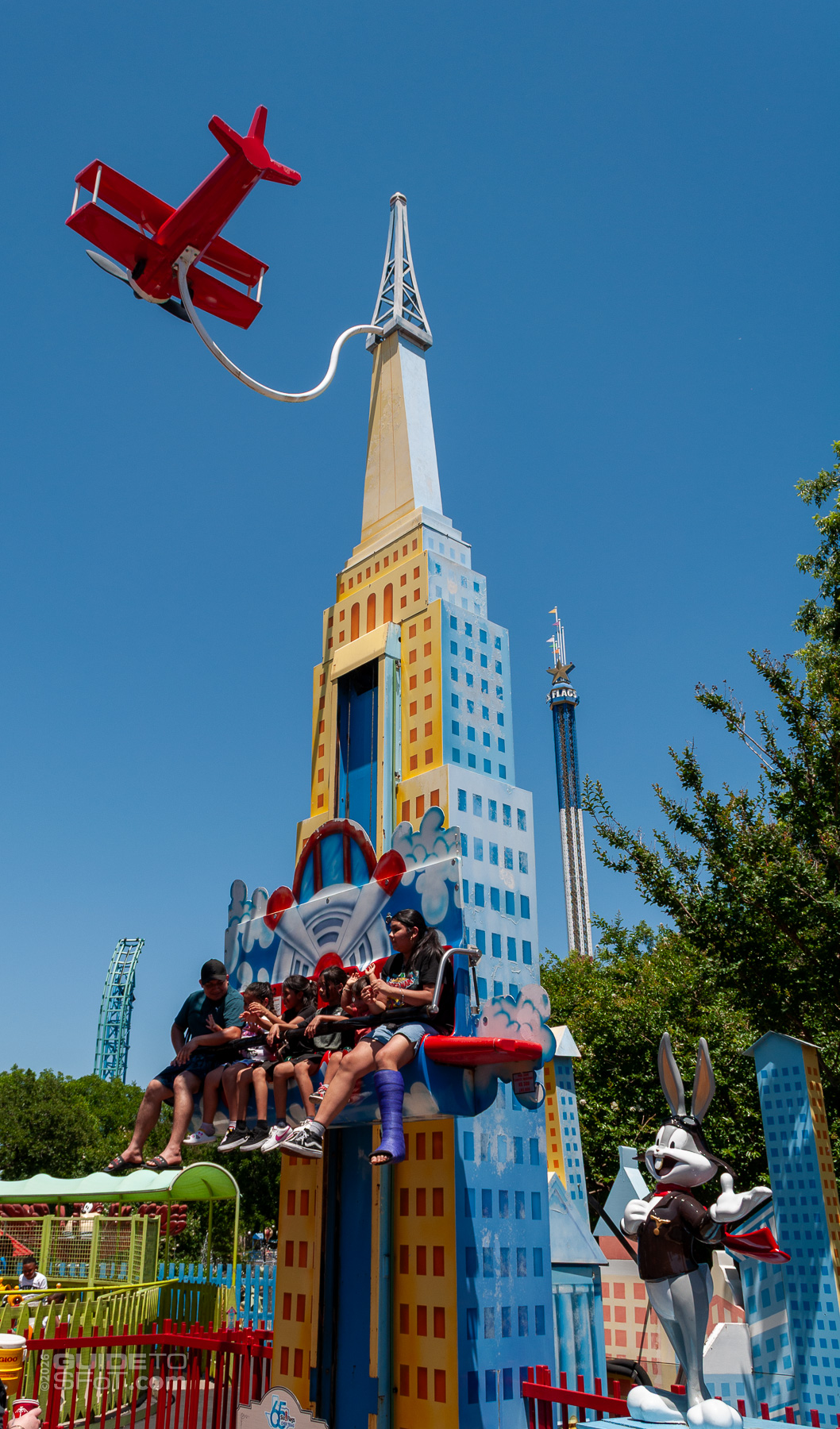 Bugs Bunny Cloud Bouncer ride at Six Flags Over Texas