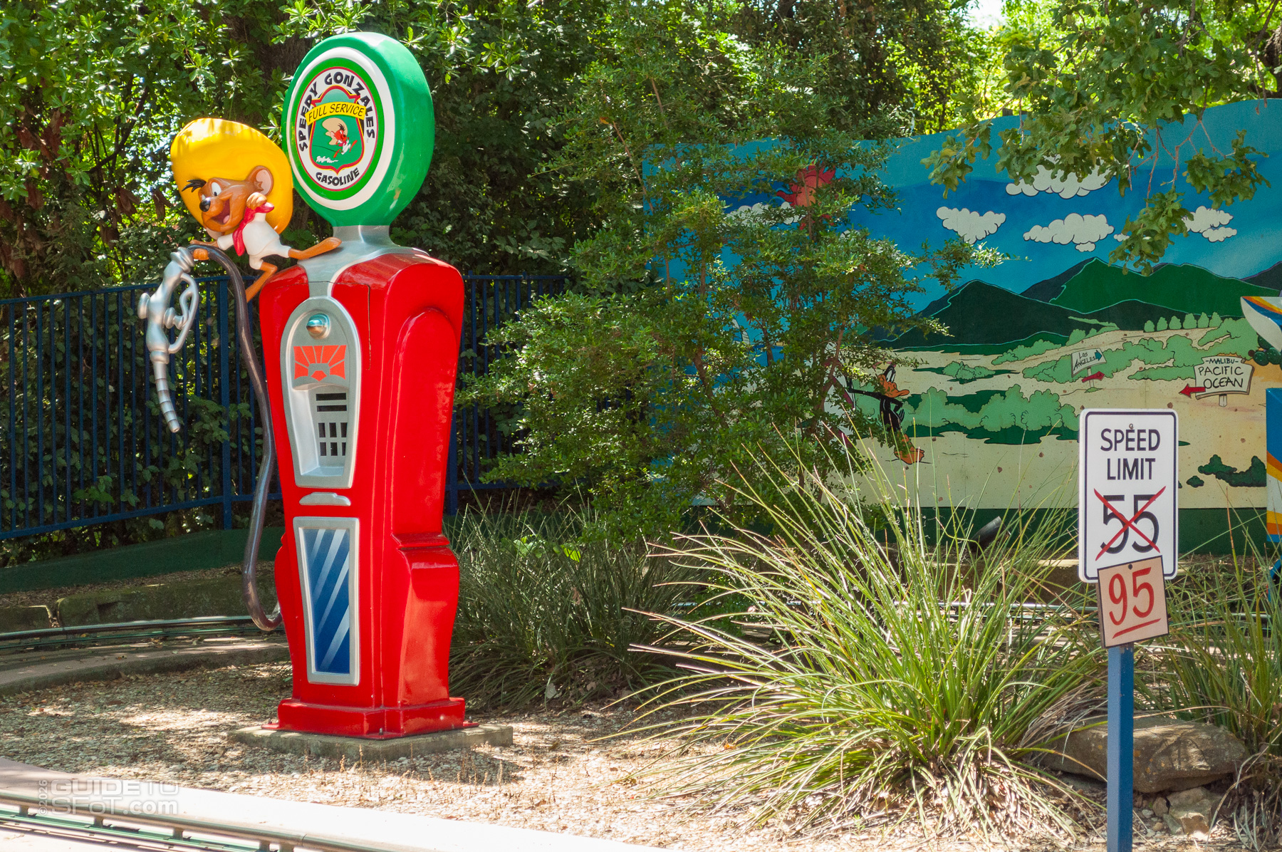 Speedy Gonzales' Truckin' Across America theming