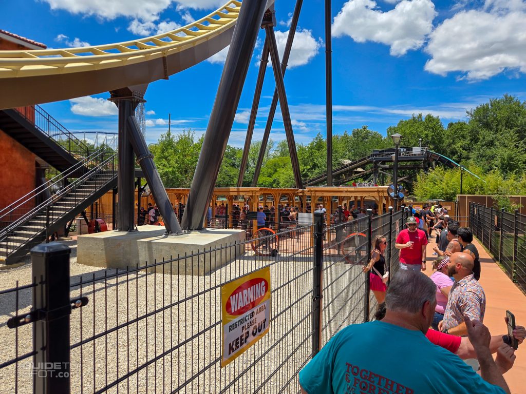 Tormenta Queue Line