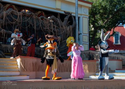 Looney Tunes Spooktacular Dance Party at Six Flags Over Texas